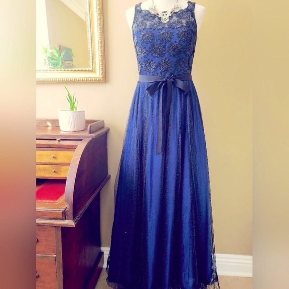Aidan Mattox Blue Black Lace Tulle Sleeveless Evening Gown Maxi Dress Size 6 - Picture 4 of 13
